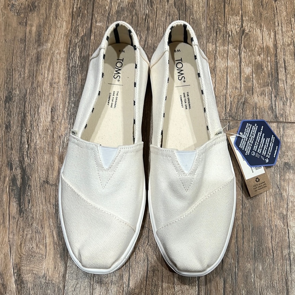 Toms